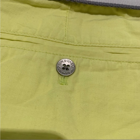 yellow Calvin Klein shorts and belt size 40 - Picture 4 of 9